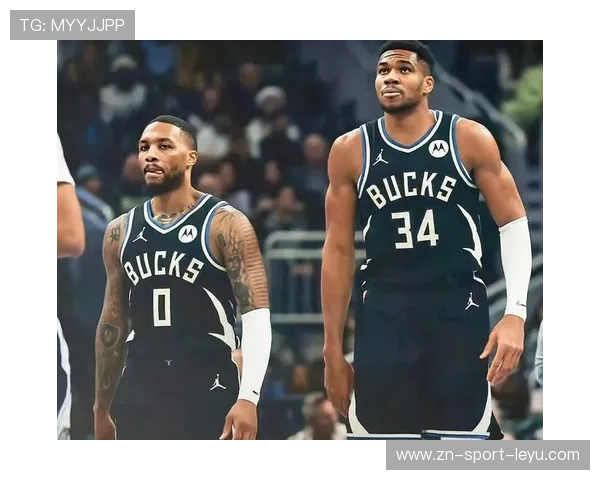 字母哥深夜街头接吻照，社媒账号瞬间爆评