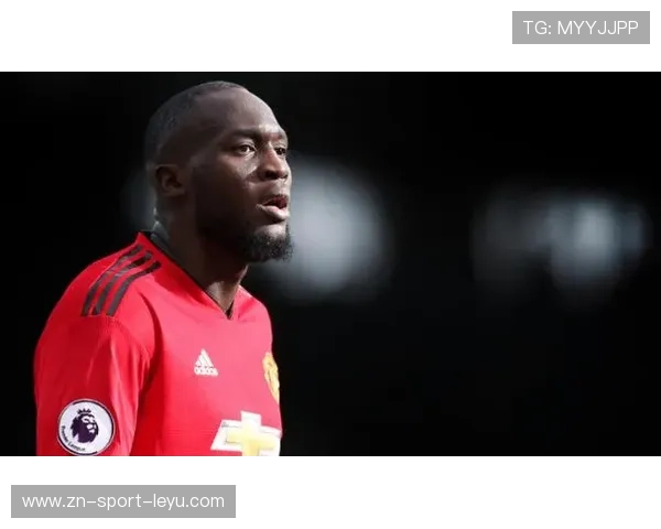 卢卡库强势背身单打，转身抽射极具威胁——揭秘这位足坛“铁塔”如何改变比赛