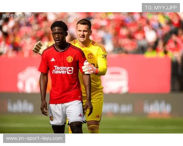 曼联青训新秀表现亮眼，未来阵容引人期待